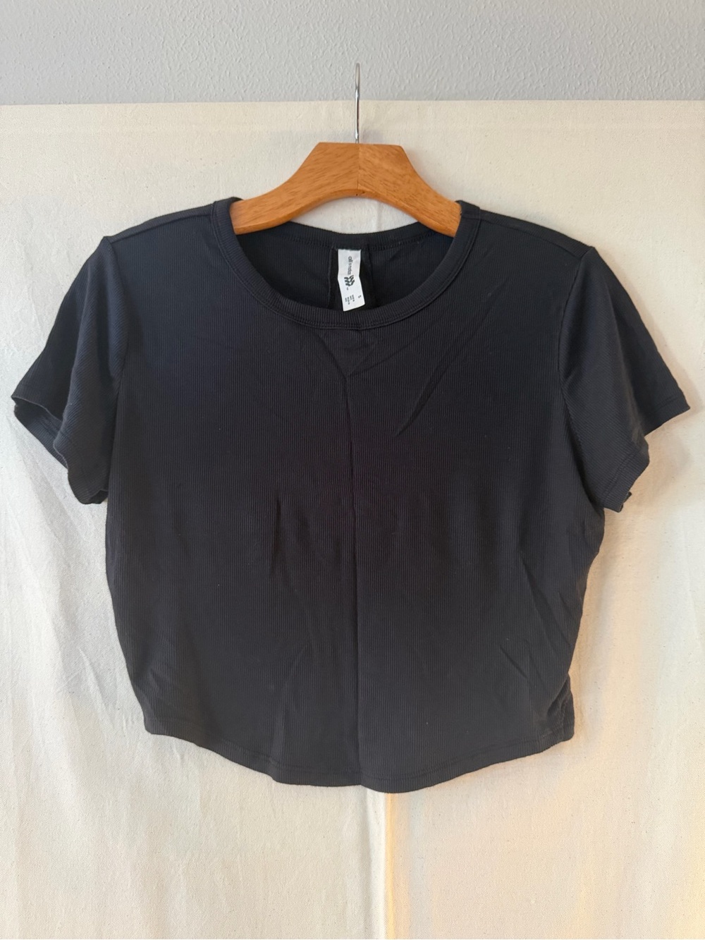 3/$20 all in motion Black Ribbed Crop Tee